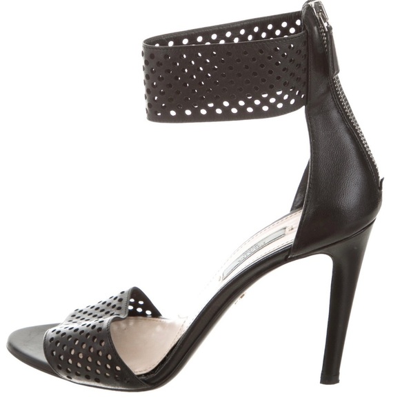 Prada heels in Black size 8 - Picture 1 of 7